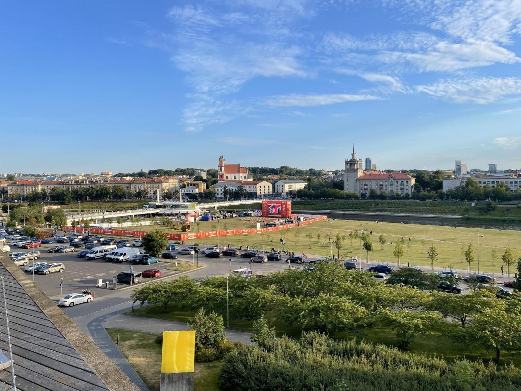 Your Home - Spacious Apartment In City Center, With Balcony & Self Check-In Vilnius Buitenkant foto