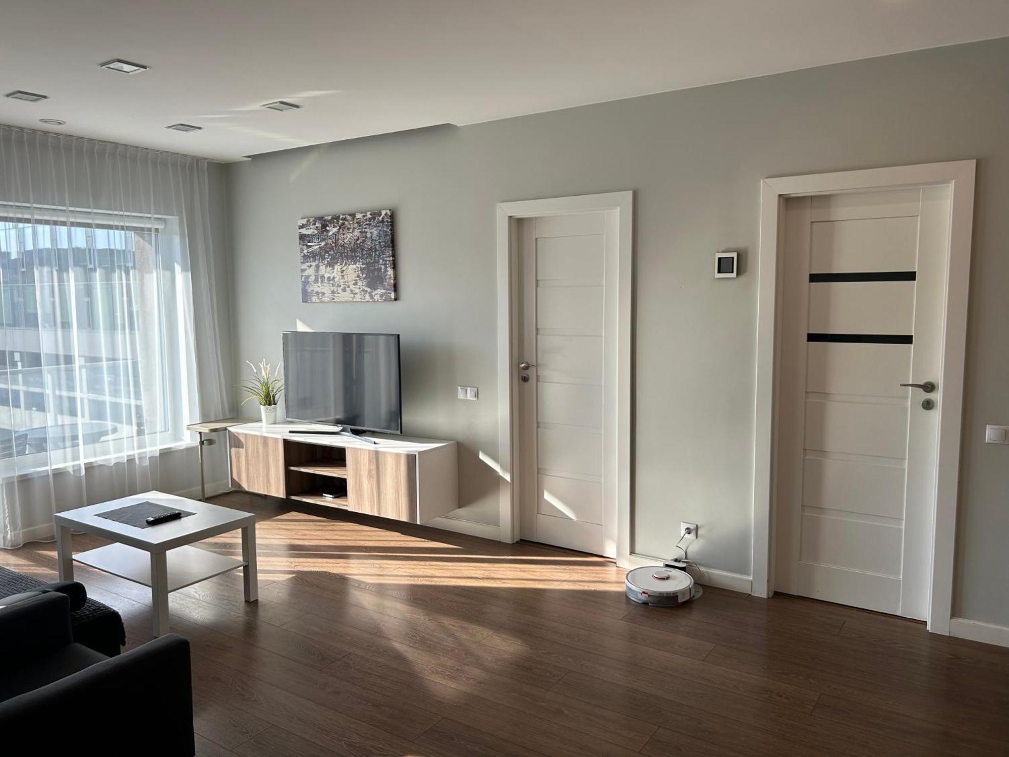 Your Home - Spacious Apartment In City Center, With Balcony & Self Check-In Vilnius Buitenkant foto