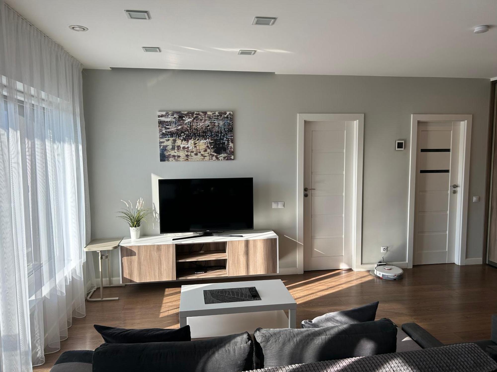 Your Home - Spacious Apartment In City Center, With Balcony & Self Check-In Vilnius Buitenkant foto
